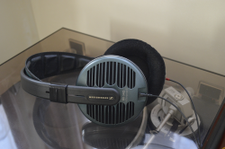 Hifi Sennheiser HD540 Reference II headphones.